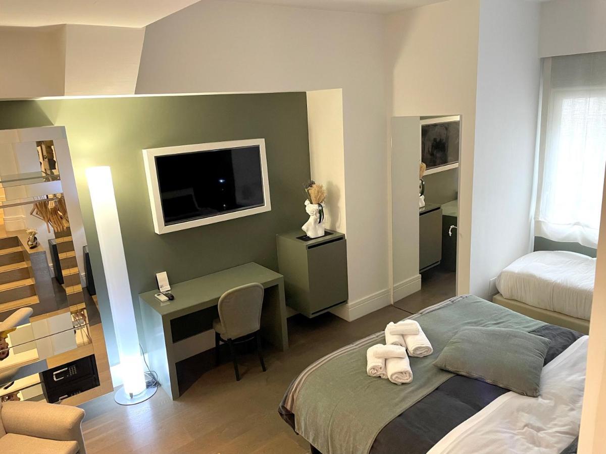 Xenia Luxury Rooms เรจโจ ดี คาลาเบีย ภายนอก รูปภาพ
