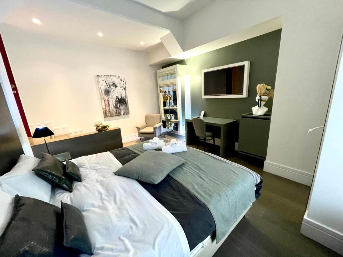 Xenia Luxury Rooms เรจโจ ดี คาลาเบีย ภายนอก รูปภาพ