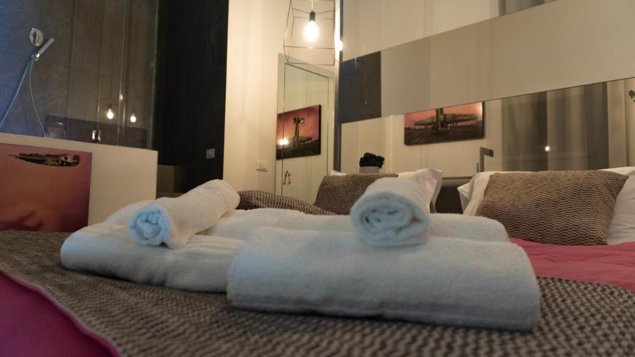 Xenia Luxury Rooms เรจโจ ดี คาลาเบีย ภายนอก รูปภาพ